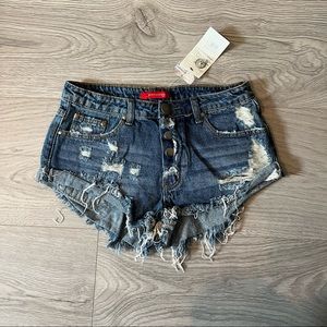 Signature8 women’s denim shorts!